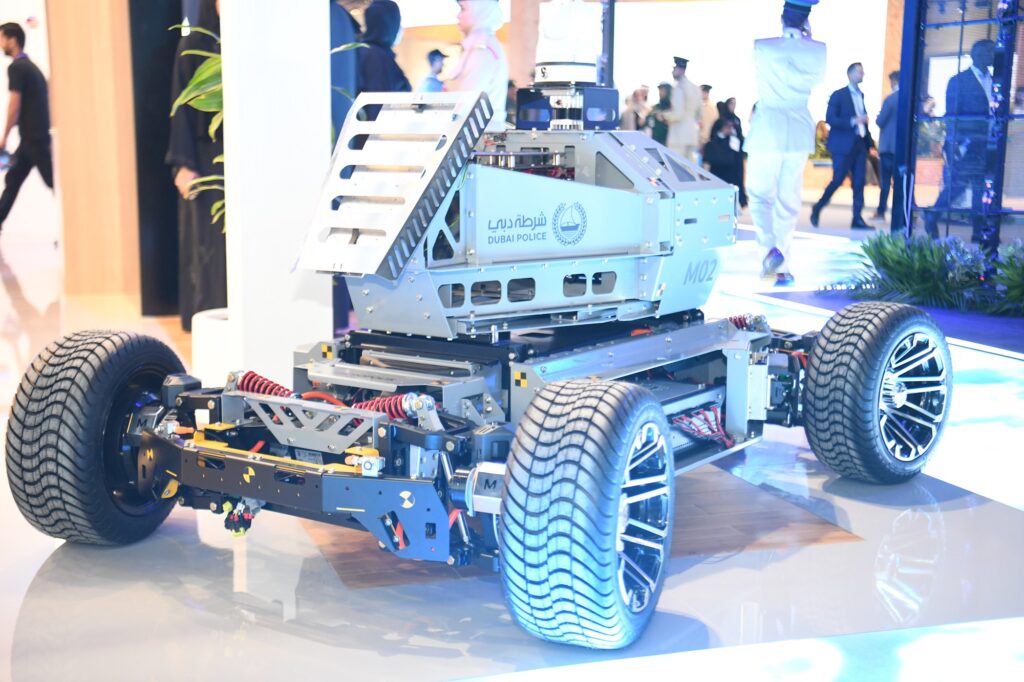 How Dubai Police Are Using Artificial Intelligence to Make the City Friendly, Safe & Secure?